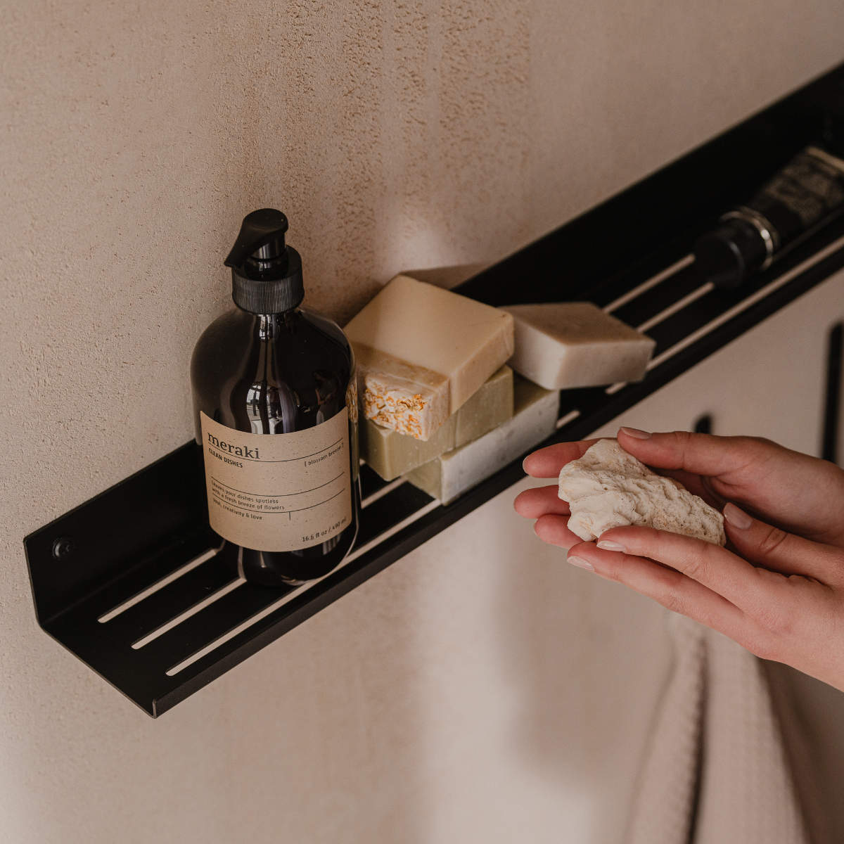 BONN shower shelf