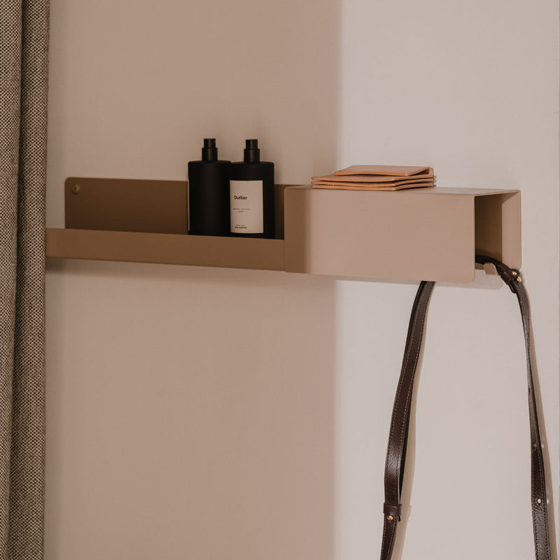 NICE shelf with hooks